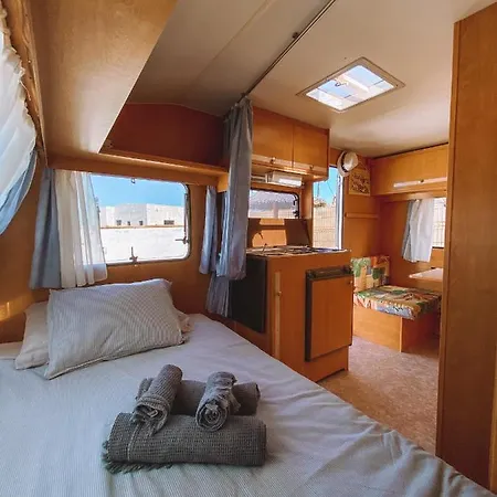 Glamping Caravan Lanzarote Luxury tent Tinajo